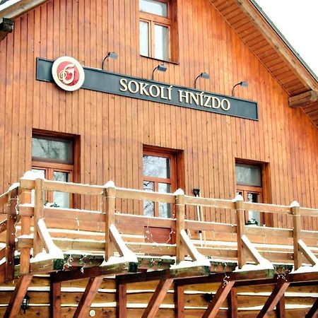 Hotel Sokoli Hnizdo Hlaska Esterno foto