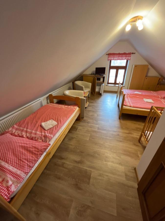 Hotel Sokoli Hnizdo Hlaska Esterno foto