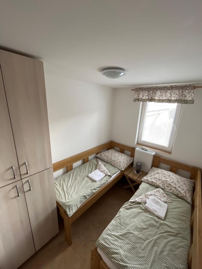 Hotel Sokoli Hnizdo Hlaska Esterno foto