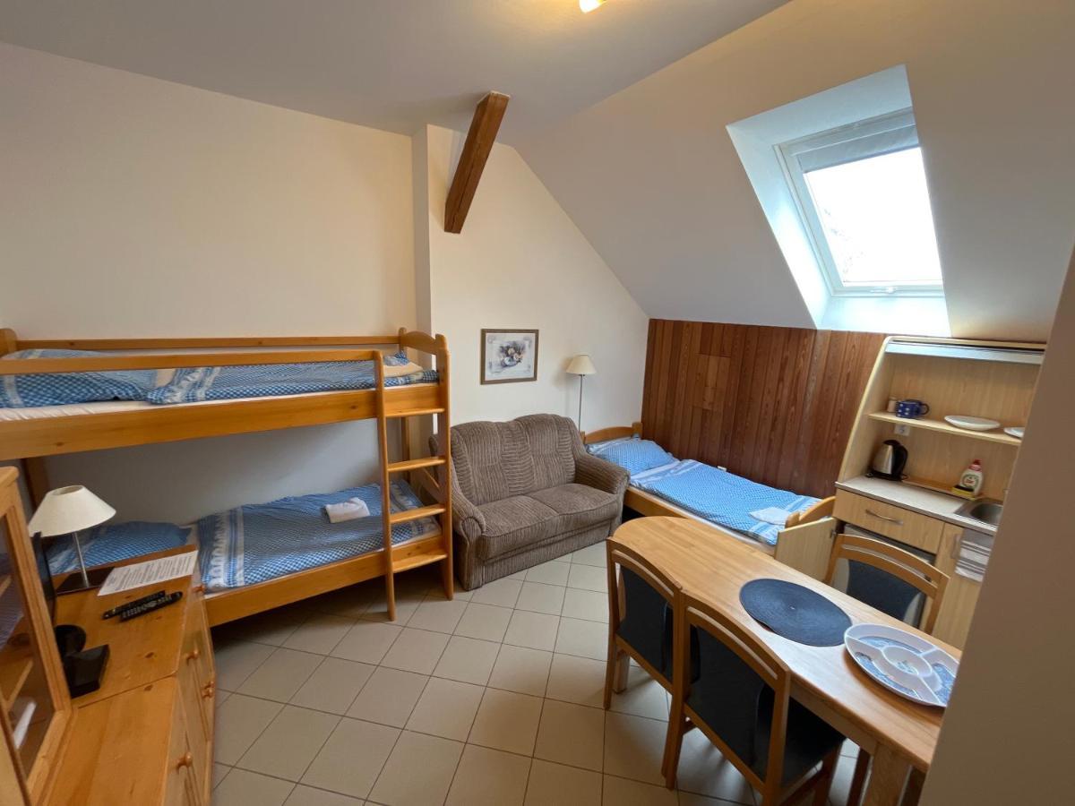 Hotel Sokoli Hnizdo Hlaska Esterno foto