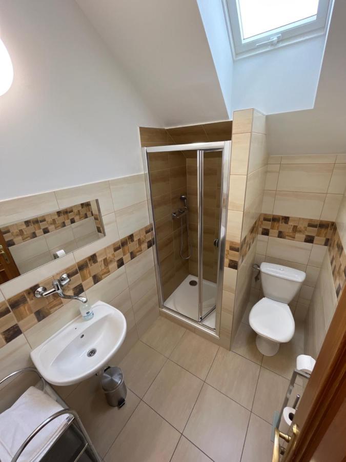 Hotel Sokoli Hnizdo Hlaska Esterno foto