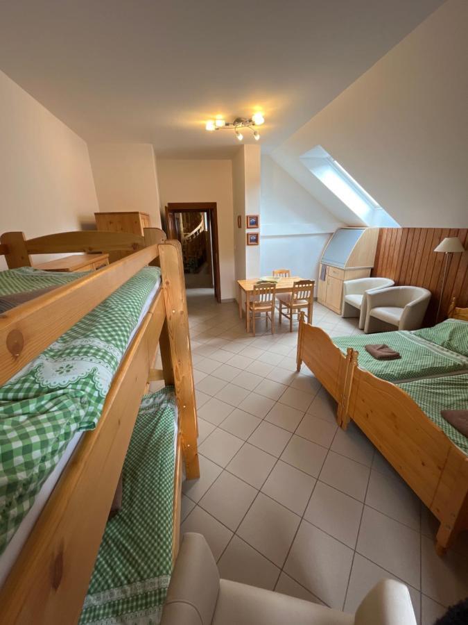 Hotel Sokoli Hnizdo Hlaska Esterno foto